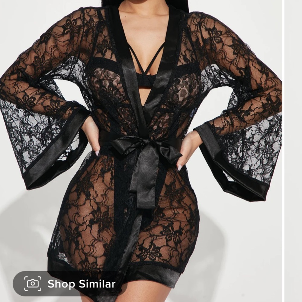 Lace cover up/robe
